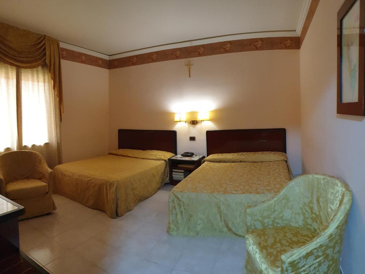 Palahotel Vallenoce Decollatura المظهر الخارجي الصورة