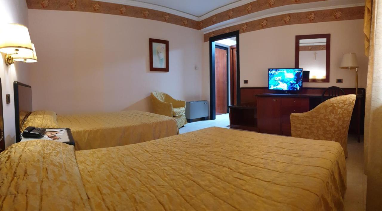 Palahotel Vallenoce Decollatura المظهر الخارجي الصورة